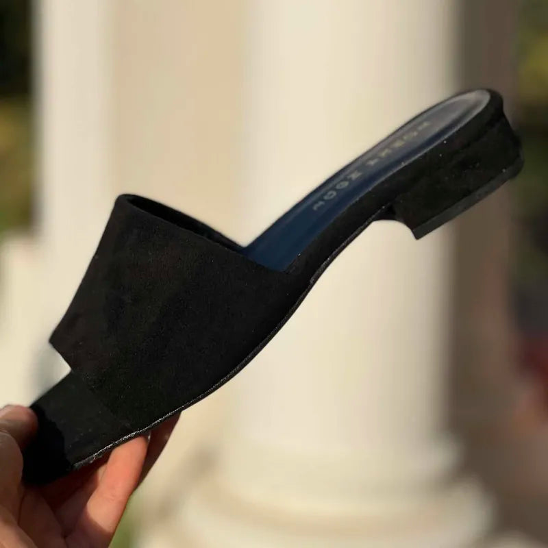 Mules Plates en Daim Noir - L'Élégance Minimaliste F3
