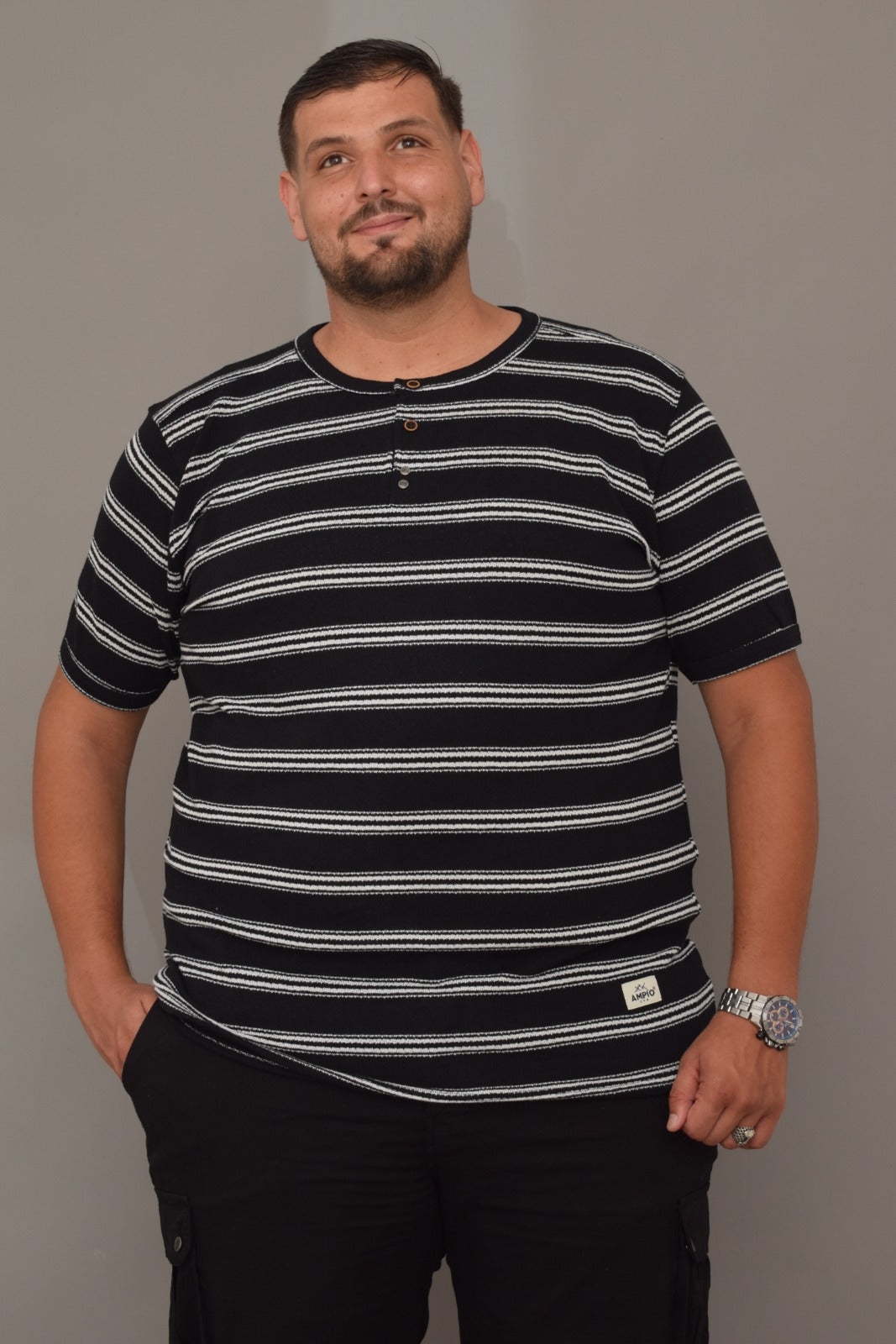 T-Shirt Henley à Col Boutonné