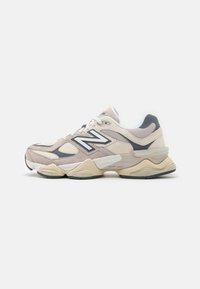 9060 UNISEX - Baskets basses - moonrock