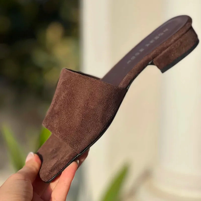 Mules Plates en Daim Marron Chocolat - L'Élégance Naturelle F3