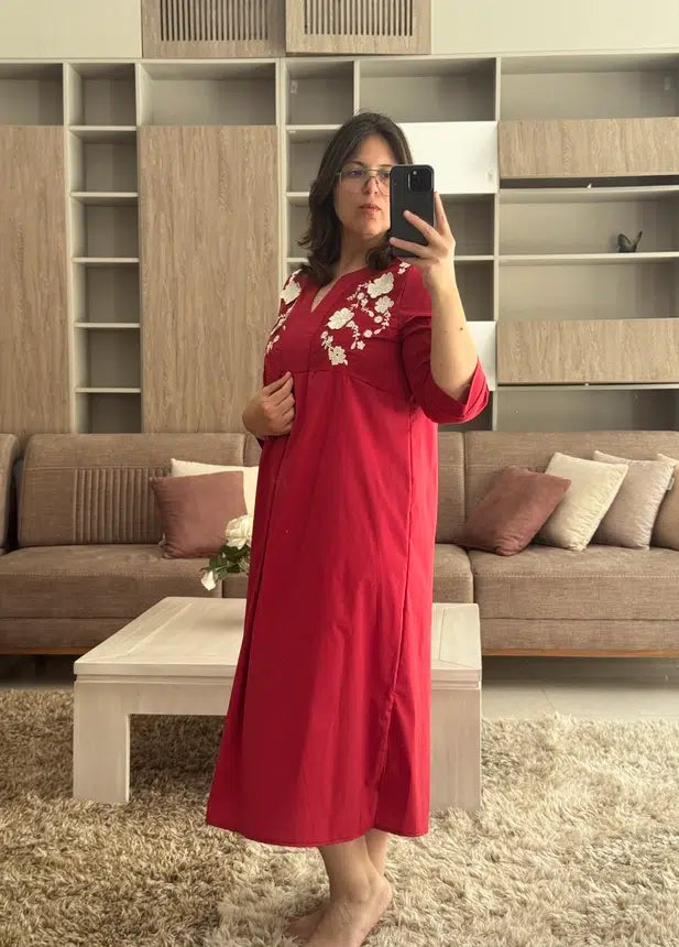Robe en Popeline de Coton Rouge avec Broderie