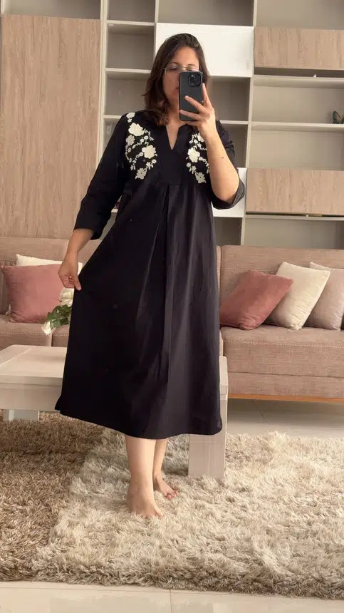 Robe en Popeline de Coton Noir avec Broderie
