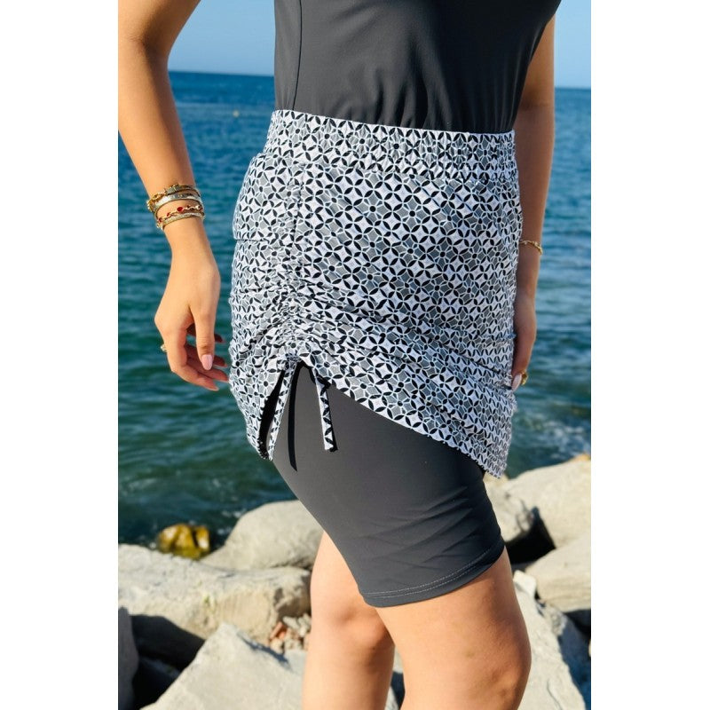 Maillot de Bain 2 Pièces – Combinaison Short & Cache-jupe