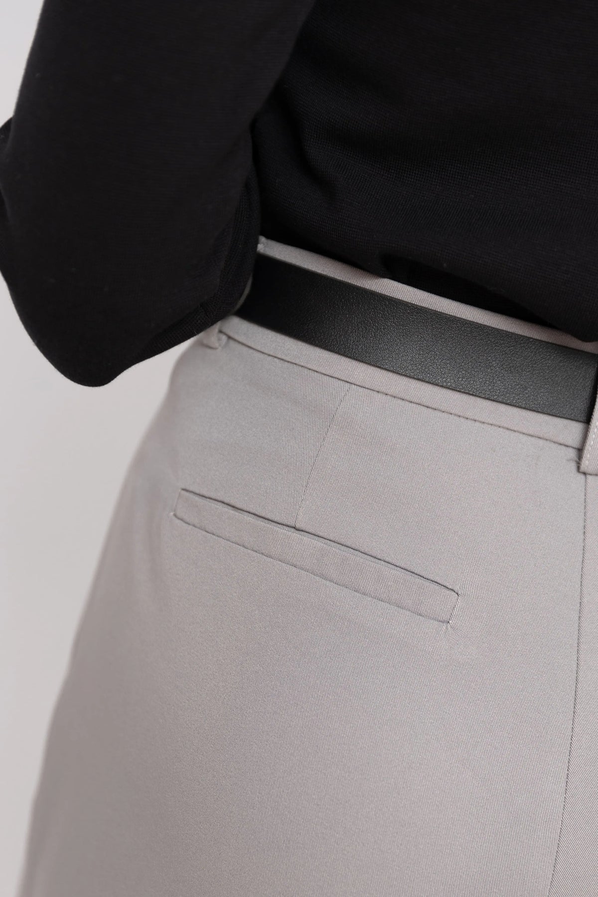 Pantalon Edge – Taille Haute avec Ceinture et Passepoil