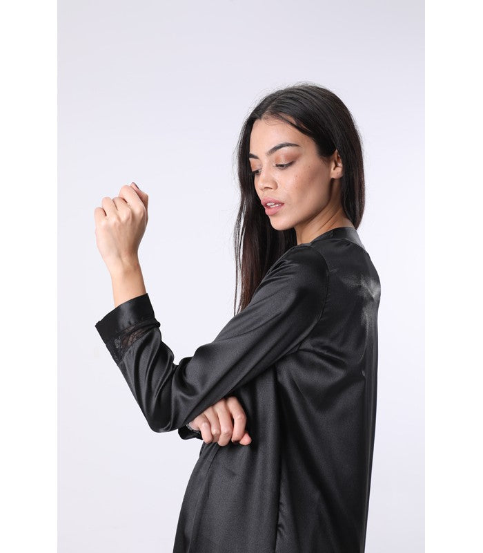 Robe de Chambre en Satin à Découpe Dentelle