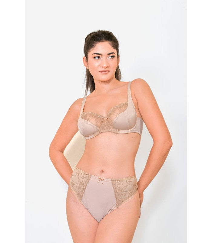 Soutien-Gorge Emboîtant en Dentelle à Armatures
